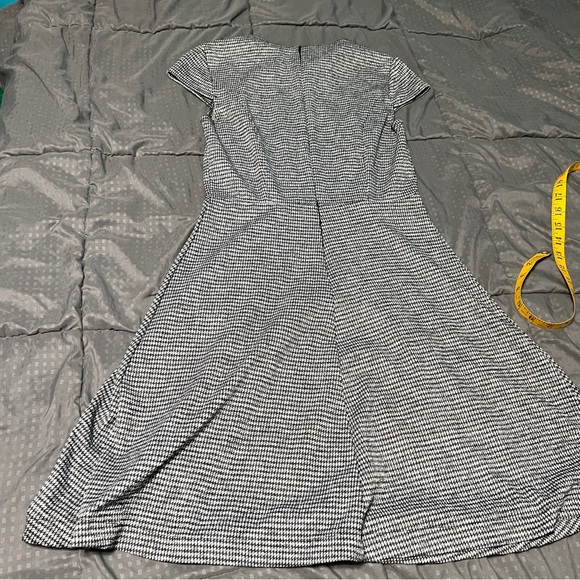 H&M black & white houndstooth like patterned dress size small - Picture 5 of 9